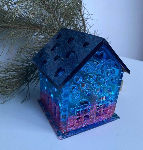 Author's candleholder-house made of epoxy resin 🕯